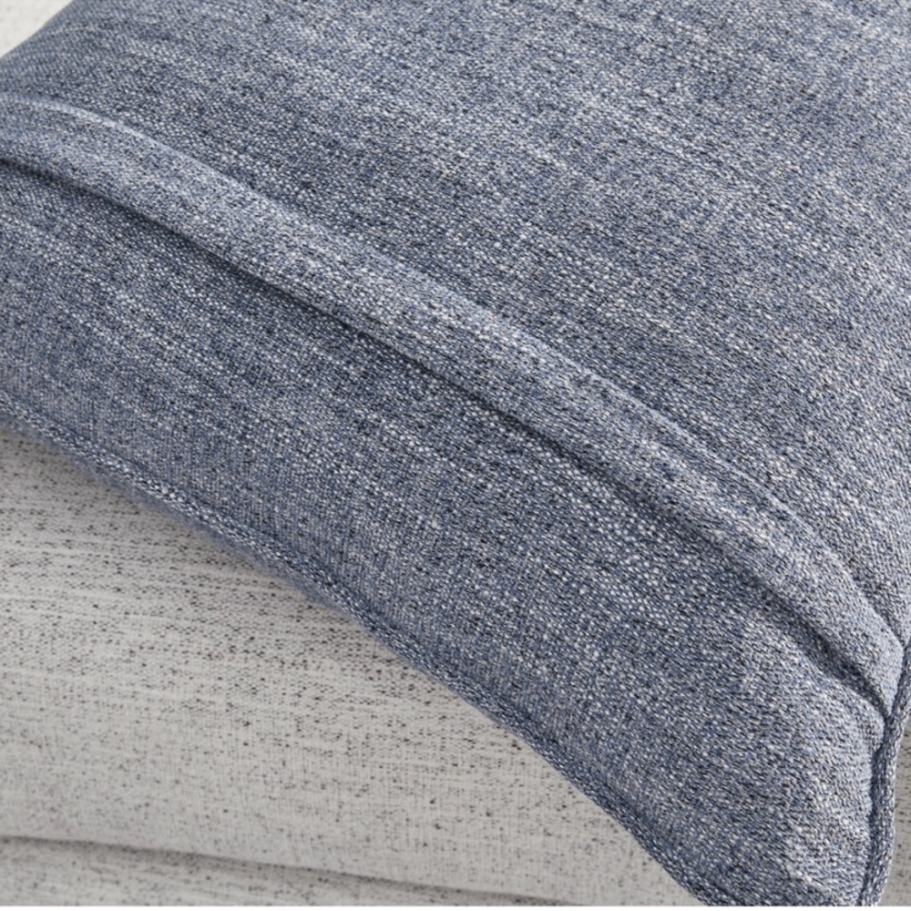 Ashely Furniture Blue Denim Throw Pillow Covers (Set of 2 ) - Picture 6 of 13